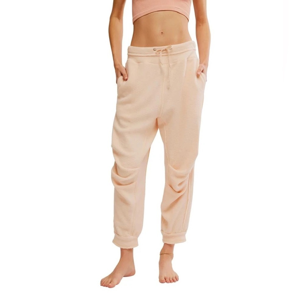 *NWT* Free People Day Off Fleece Jogger - Tender Peach